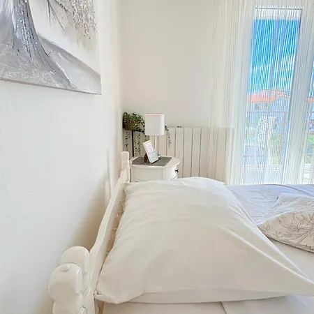 Room Marijana